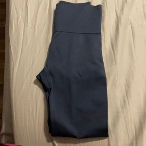 Native seamless leggings. Paragon fitwear